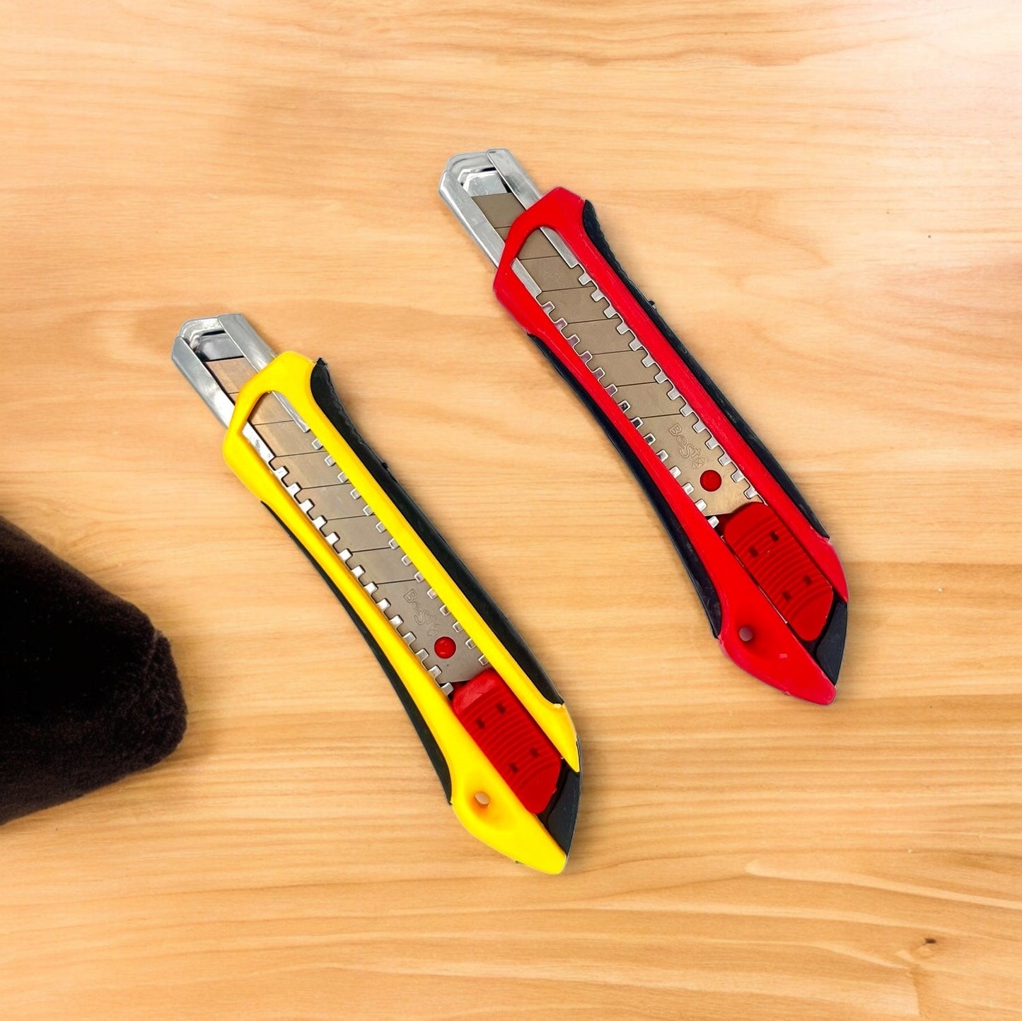 Best Heavy Duty Cutter 18 mm - Stationery Plug